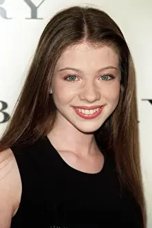 MICHELLE TRACHTENBERG BURBERRY STORE OPENING LA BEVERLEY HILLS LA USA 25 October 2001