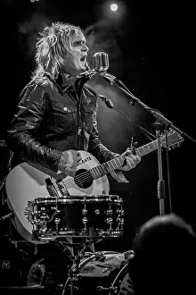 MIKE PETERS PRESENTS THE ALARM SPIRIT OF 86 Declare Your Strength Tour 2016