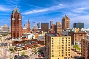 Images Dated 18th May 2018: Milwaukee, Wisconsin, USA downtown skyline in the afternoon