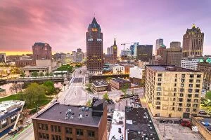 Images Dated 21st May 2018: Milwaukee, WIsconsin, USA downtown skyline in the afternoon