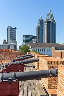 Images Dated 7th May 2016: Mobile, Alabama, USA cityscape and historic fort