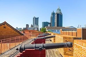 Images Dated 7th May 2016: Mobile, Alabama, USA skyline and fort