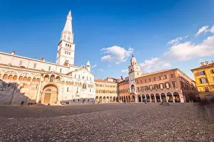 Emilia Romagna Prints: Modena, Emilia Romagna, Italy. Piazza Grande square