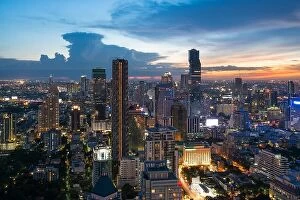 Images Dated 13th August 2017: Modern building in Bangkok business district at Bangkok city with skyline in night, Thailand