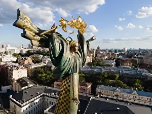Maidan Prints: Monument on Independence Square in Kyiv, Ukraine