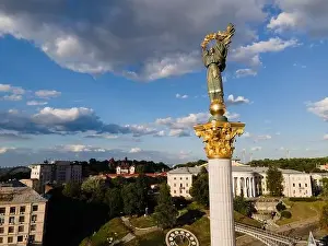 Maidan Prints: Monument on Independence Square in Kyiv, Ukraine