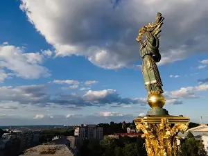 Maidan Prints: Monument on Independence Square in Kyiv, Ukraine