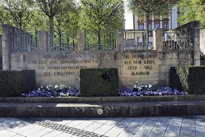 Spring Day Prints: A monument to the memory