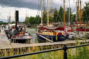 Nieuwe Maas Prints: Moored boats on a sunny day in the Veerhaven, Rotterdam, The Netherlands