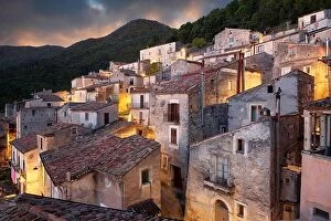 Images Dated 24th October 2022: Morano Calabro, Italy old village at dawn