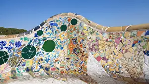 Parque Prints: Mosaic of a bench in Park Guell, Barcelona, Catalonia