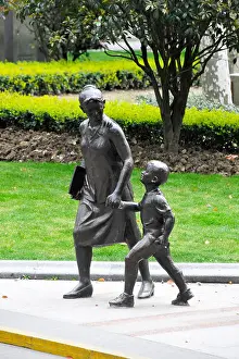 Stature Prints: Mother and Child sculpture in Shanghai
