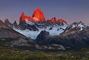 Images Dated 8th March 2012: Mount Fitz Roy, alpenglow, first rays of sunrise. Los Glaciares National Park, Patagonia, Argentina