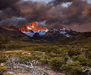 Images Dated 8th March 2012: Mount Fitz Roy at sunrise. Los Glaciares National Park, Patagonia, Argentina