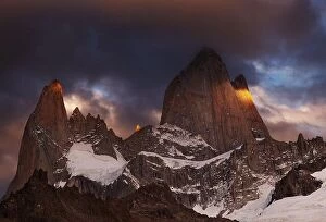 Images Dated 9th March 2012: Mount Fitz Roy at sunrise, Patagonia, Argentina
