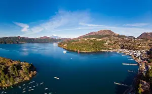 Fuji Prints: Mount Fuji and Lake Ashi.The shooting location is Lake Ashi