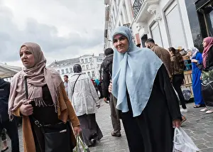 Integration Prints: Muslim women seen at the Molenbeek Market