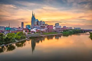 Nashville, Tennessee, USA skyline on the Cumberland River at night