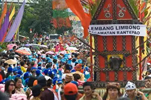 Celebes Prints: National Day Festival in Rantepao on Sulawesi in Indonesia