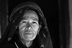 Villager Prints: NEPALI woman in Siklis village - NEPAL HIMALAYA