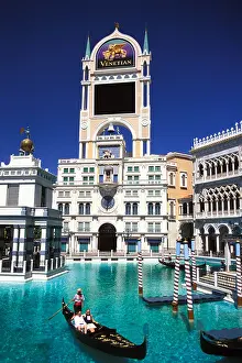 Entertain Prints: Nevada, Las Vegas, Venetian Resort Hotel Casino, Gondolier
