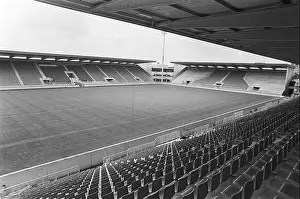 Major Prints: New football stadium FC Utrecht almost finished Date: June 29