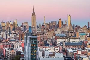 Images Dated 7th December 2017: New York City midtown Manhattan financial buidings city skyline at dusk