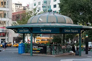 Midnight Prints: NEW YORK, Union Square subway. Between the 14th and 17th and between Union Square West and East