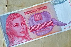 Yugoslavia Prints: Obverse of 1 billion dinars paper bill issued by Yugoslavia