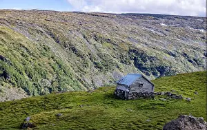 Norge Prints: Old barn at the traditional farm Kvignadal in Laerdal (Vestland, Norway)