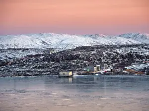 Calming Prints: Old fishing lodge on the beach mountain hard-to-reach lakes in Arctic winter