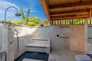Hdr Photo Prints: Open bathroom area of tropical rental in Hawaii using HDR photo technique (property released)