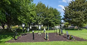 Working Out Prints: In the park free outdoor gym and fitness area