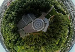 Lithuanian Prints: Park on the hill in Vilnius city