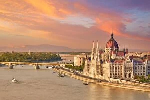 Images Dated 27th August 2017: Parliament building, Budapest, Hungary