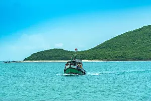 Long Tail Prints: Passenger boat transportation to Samae San Island in Chonburi Thailand