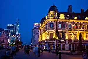 City Blue Prints: The pedestrian Bauman Street in Kazan
