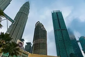 Petronas Prints: Petronas Twin Tower Tallest Skyscrapers Building with Cityscape in Malaysia