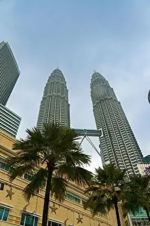 Petronas Prints: Petronas Twin Tower Tallest Skyscrapers Building with Cityscape in Malaysia
