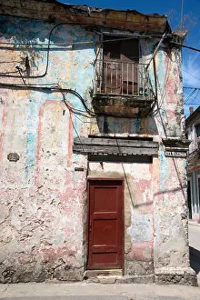 Urbanisation Prints: Detail picture of a crumbling decrepit building in Havana Vieja Cuba