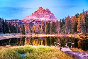 Picturesque landscape with famous lake Antorno (Lago di Antorno) in autumn Dolomites mountains. Incredible sunset in Italy Dolomites