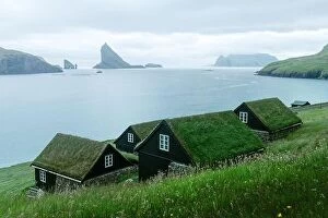 Images Dated 31st July 2019: Picturesque view of tradicional faroese grass-covered houses in the village Bour