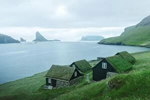 Images Dated 31st July 2019: Picturesque view of tradicional faroese grass-covered houses
