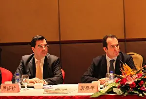 Pierre Bertholat (L), vice president of Carrefour China, and Thierry Gamier, vice president of Carrefour are pictured during the Happy Basket - Low Pr