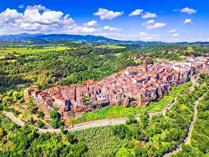 Pitigliano is a small medieval town over tuff rocks in southern Tuscany, Italy