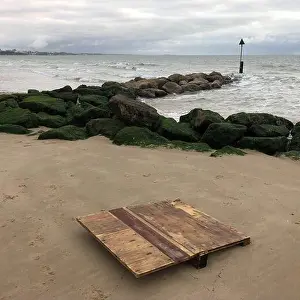 Sea Water Prints: A pleasant day for walking, calm and not a lot of wind