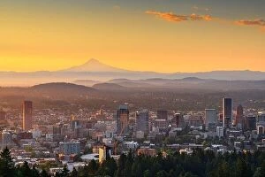 Images Dated 20th June 2018: Portland, Oregon, USA skyline at dawn with Mt. Hood in the distance at dawn