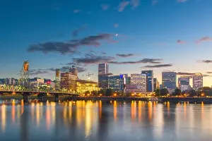 Portland, Oregon, USA skyline at dusk on the Willamette River
