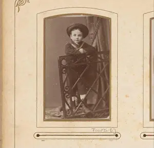 Haarlem Prints: Portrait of a boy, leaning on a fence