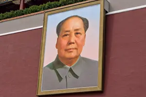 Mao Zedong Prints: The Portrait of Mao Zedong in the Tiananmen Square in Bejing, China